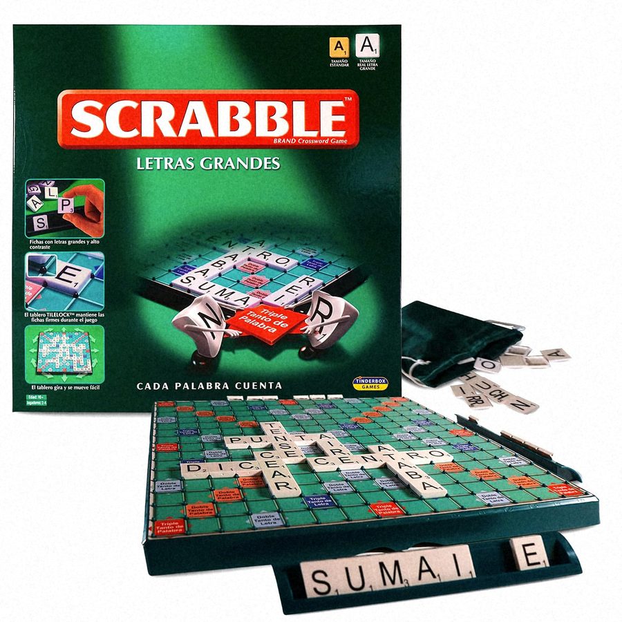 Antes: foto del proveedor de Scrabble Letras Grandes, con la caja y el tablero en perspectiva